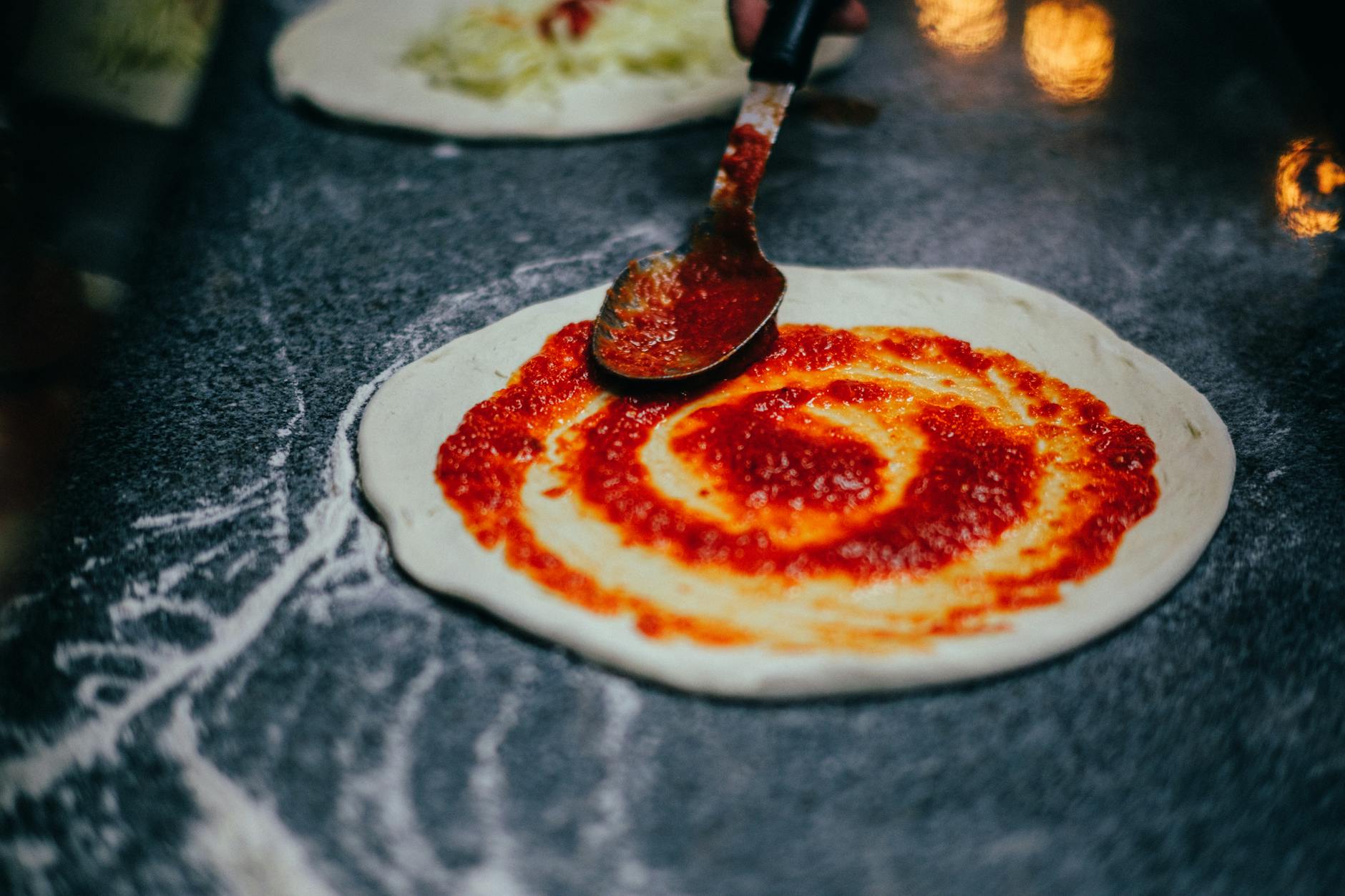 TOMATO SAUCE meaning tomato sauce layer